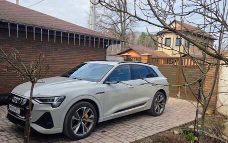 Audi e-tron I, 2021 год, 4 700 000 рублей, 3 фотография