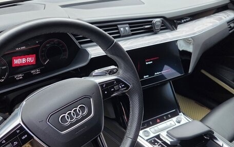 Audi e-tron I, 2021 год, 4 700 000 рублей, 7 фотография