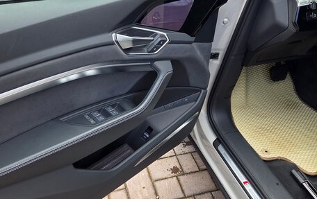 Audi e-tron I, 2021 год, 4 700 000 рублей, 15 фотография