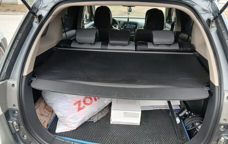 Mitsubishi Outlander III рестайлинг 3, 2013 год, 1 400 000 рублей, 7 фотография