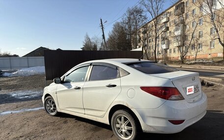 Hyundai Solaris II рестайлинг, 2011 год, 360 000 рублей, 3 фотография