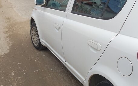 Toyota Vitz, 2001 год, 300 000 рублей, 2 фотография