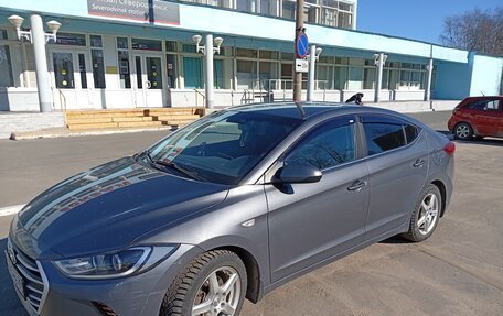 Hyundai Elantra VI рестайлинг, 2017 год, 1 250 000 рублей, 4 фотография