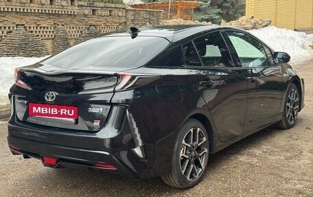 Toyota Prius IV XW50, 2018 год, 2 150 000 рублей, 9 фотография