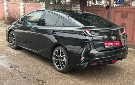 Toyota Prius IV XW50, 2018 год, 2 150 000 рублей, 5 фотография