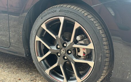 Toyota Prius IV XW50, 2018 год, 2 150 000 рублей, 18 фотография