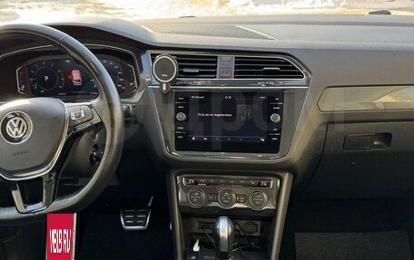 Volkswagen Tiguan II, 2019 год, 2 490 000 рублей, 6 фотография