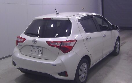Toyota Vitz, 2019 год, 1 050 000 рублей, 2 фотография