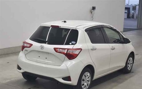 Toyota Vitz, 2019 год, 1 050 000 рублей, 4 фотография