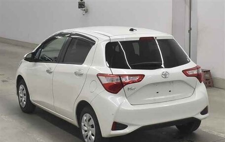 Toyota Vitz, 2019 год, 1 050 000 рублей, 5 фотография