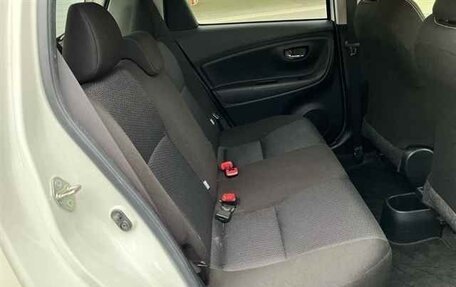 Toyota Vitz, 2019 год, 1 050 000 рублей, 7 фотография