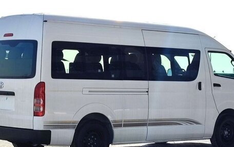 Toyota HiAce H200, 2026 год, 4 200 000 рублей, 2 фотография