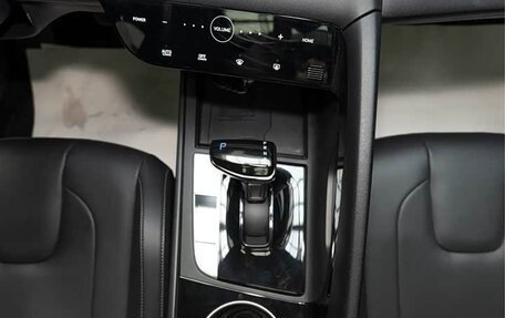 Hyundai Elantra, 2022 год, 1 500 000 рублей, 14 фотография