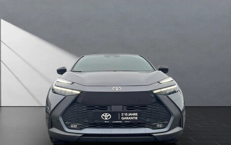 Toyota C-HR, 2025 год, 3 600 000 рублей, 7 фотография