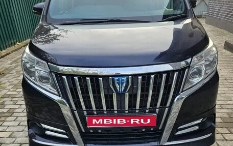 Toyota Esquire I, 2015 год, 1 850 000 рублей, 1 фотография