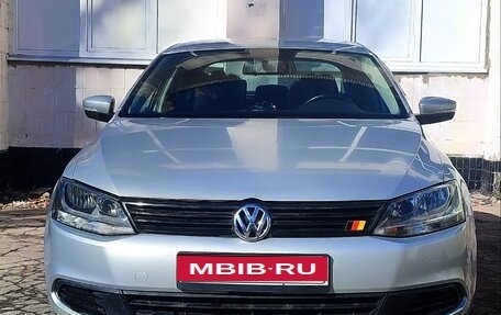 Volkswagen Jetta VI, 2012 год, 950 000 рублей, 1 фотография