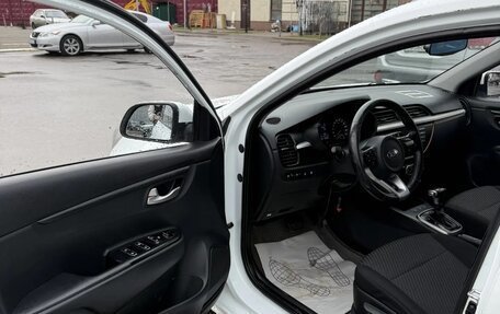 KIA Rio IV, 2018 год, 750 000 рублей, 10 фотография