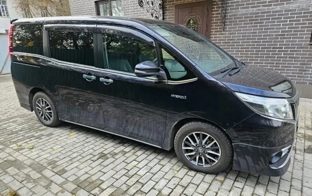 Toyota Esquire I, 2015 год, 1 850 000 рублей, 5 фотография