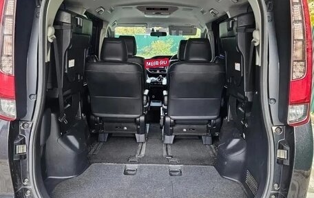 Toyota Esquire I, 2015 год, 1 850 000 рублей, 15 фотография