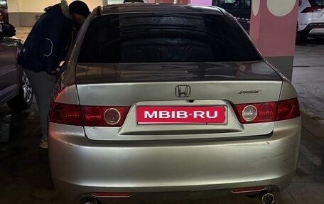 Honda Accord VII рестайлинг, 2006 год, 700 000 рублей, 1 фотография