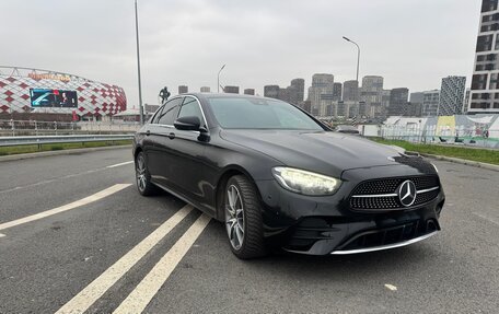 Mercedes-Benz E-Класс, 2021 год, 4 700 000 рублей, 1 фотография