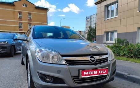 Opel Astra H, 2011 год, 700 000 рублей, 1 фотография