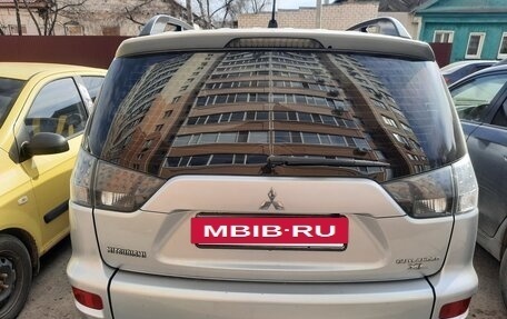 Mitsubishi Outlander III рестайлинг 3, 2010 год, 950 000 рублей, 5 фотография