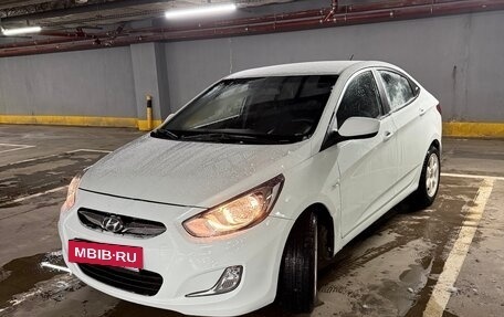 Hyundai Solaris II рестайлинг, 2012 год, 565 000 рублей, 3 фотография