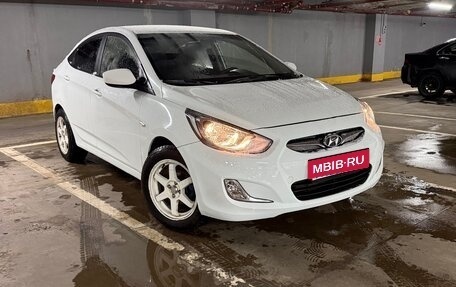 Hyundai Solaris II рестайлинг, 2012 год, 565 000 рублей, 2 фотография