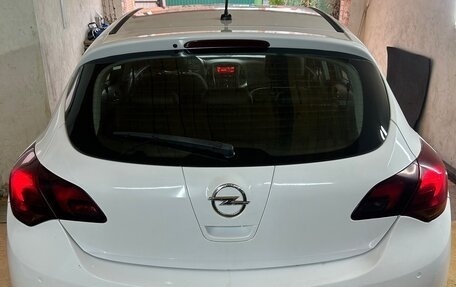 Opel Astra J, 2011 год, 610 000 рублей, 5 фотография