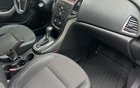 Opel Astra J, 2011 год, 610 000 рублей, 9 фотография