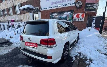 Toyota Land Cruiser 200, 2017 год, 6 600 000 рублей, 8 фотография