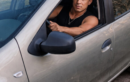 Renault Logan II, 2014 год, 420 000 рублей, 9 фотография