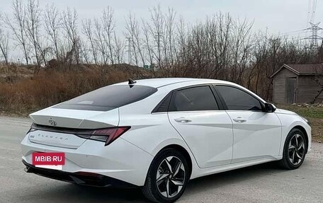 Hyundai Elantra, 2022 год, 1 750 000 рублей, 4 фотография