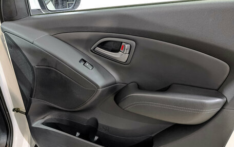 Hyundai ix35 I рестайлинг, 2013 год, 1 455 000 рублей, 25 фотография