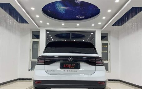 Volkswagen T-Cross I, 2022 год, 1 950 000 рублей, 5 фотография