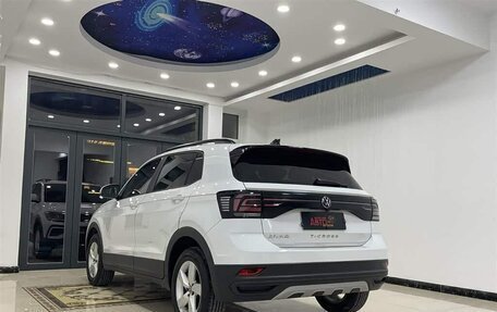 Volkswagen T-Cross I, 2022 год, 1 950 000 рублей, 6 фотография