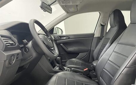 Volkswagen T-Cross I, 2022 год, 1 950 000 рублей, 9 фотография