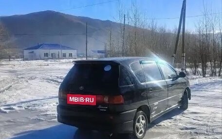 Toyota Ipsum II, 2000 год, 480 000 рублей, 3 фотография