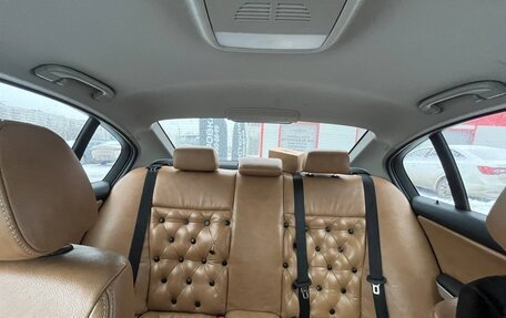 BMW 3 серия, 2010 год, 750 000 рублей, 16 фотография