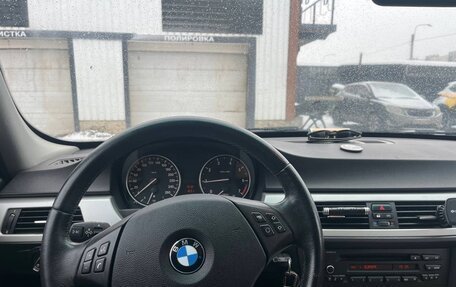 BMW 3 серия, 2010 год, 750 000 рублей, 11 фотография