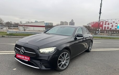 Mercedes-Benz E-Класс, 2021 год, 4 700 000 рублей, 2 фотография