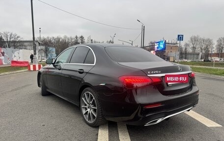 Mercedes-Benz E-Класс, 2021 год, 4 700 000 рублей, 3 фотография