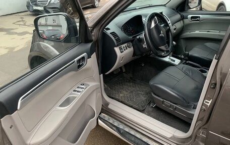 Mitsubishi Pajero Sport II рестайлинг, 2013 год, 1 659 000 рублей, 12 фотография