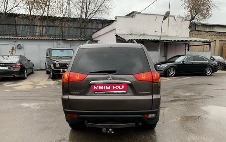 Mitsubishi Pajero Sport II рестайлинг, 2013 год, 1 659 000 рублей, 11 фотография