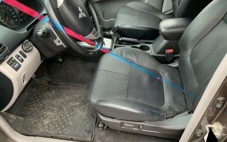 Mitsubishi Pajero Sport II рестайлинг, 2013 год, 1 659 000 рублей, 4 фотография