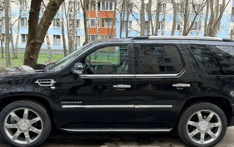 Cadillac Escalade III, 2010 год, 1 850 000 рублей, 3 фотография