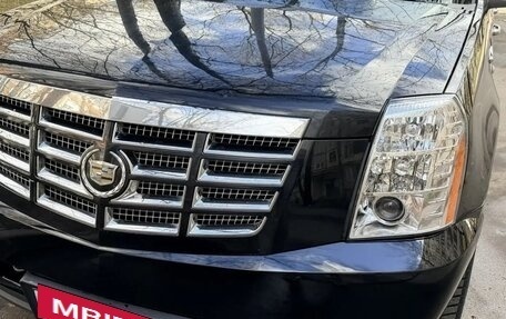 Cadillac Escalade III, 2010 год, 1 850 000 рублей, 8 фотография