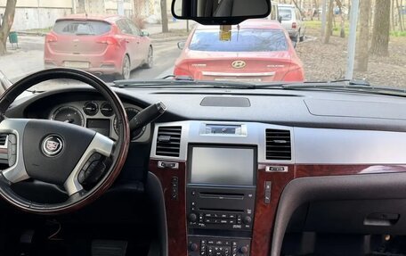 Cadillac Escalade III, 2010 год, 1 850 000 рублей, 14 фотография