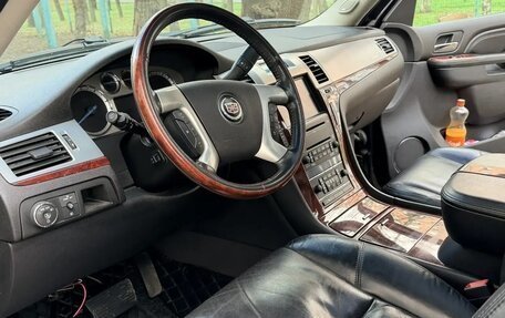 Cadillac Escalade III, 2010 год, 1 850 000 рублей, 13 фотография